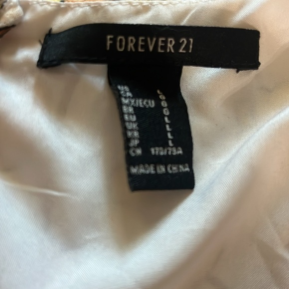 V neck romper - Picture 3 of 7